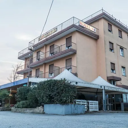 Primavera Hotel