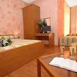 Hotel Primavera 2*