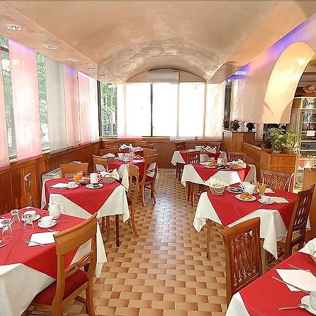 Primavera 2* Wenecja