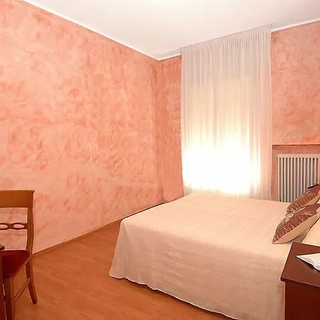 Primavera Hotel
