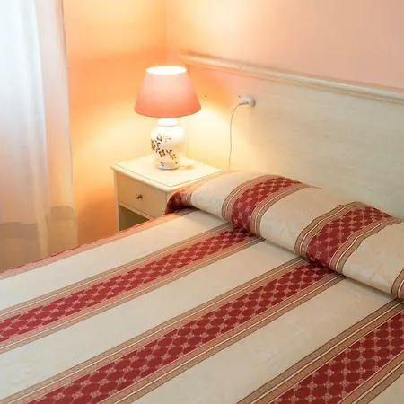 Primavera Hotel 2*